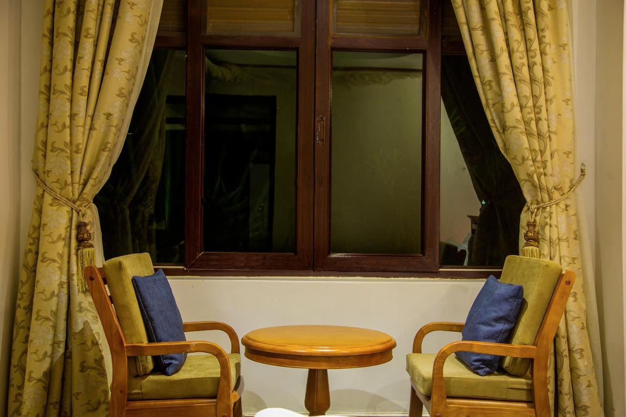 Victoria View Boutique Hotels Kigo เอนเทบเบ้ ภายนอก รูปภาพ