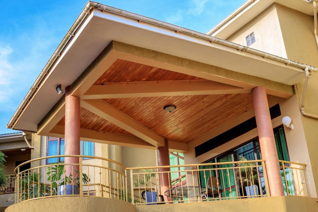 Victoria View Boutique Hotels Kigo เอนเทบเบ้ ภายนอก รูปภาพ