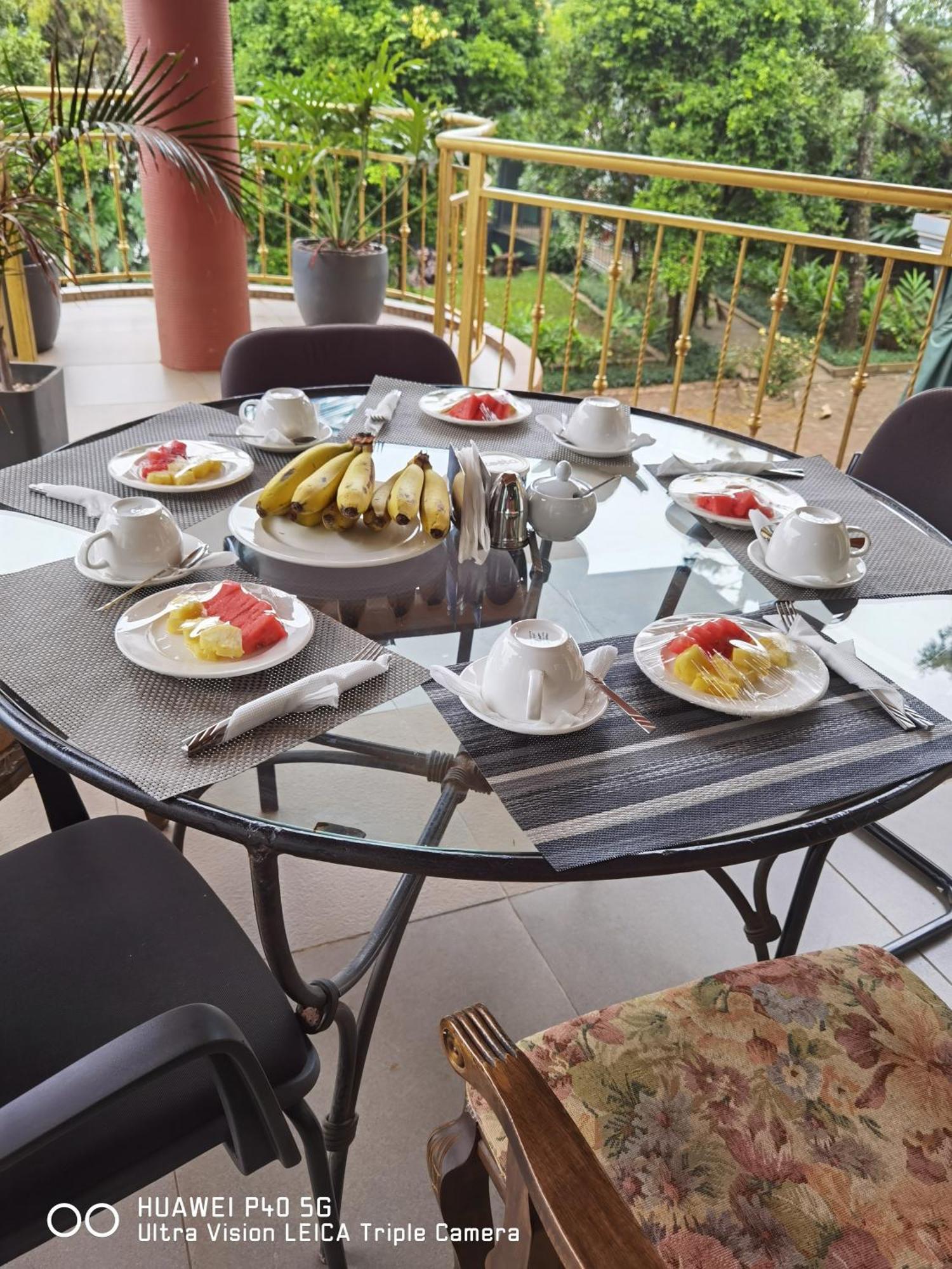 Victoria View Boutique Hotels Kigo เอนเทบเบ้ ภายนอก รูปภาพ