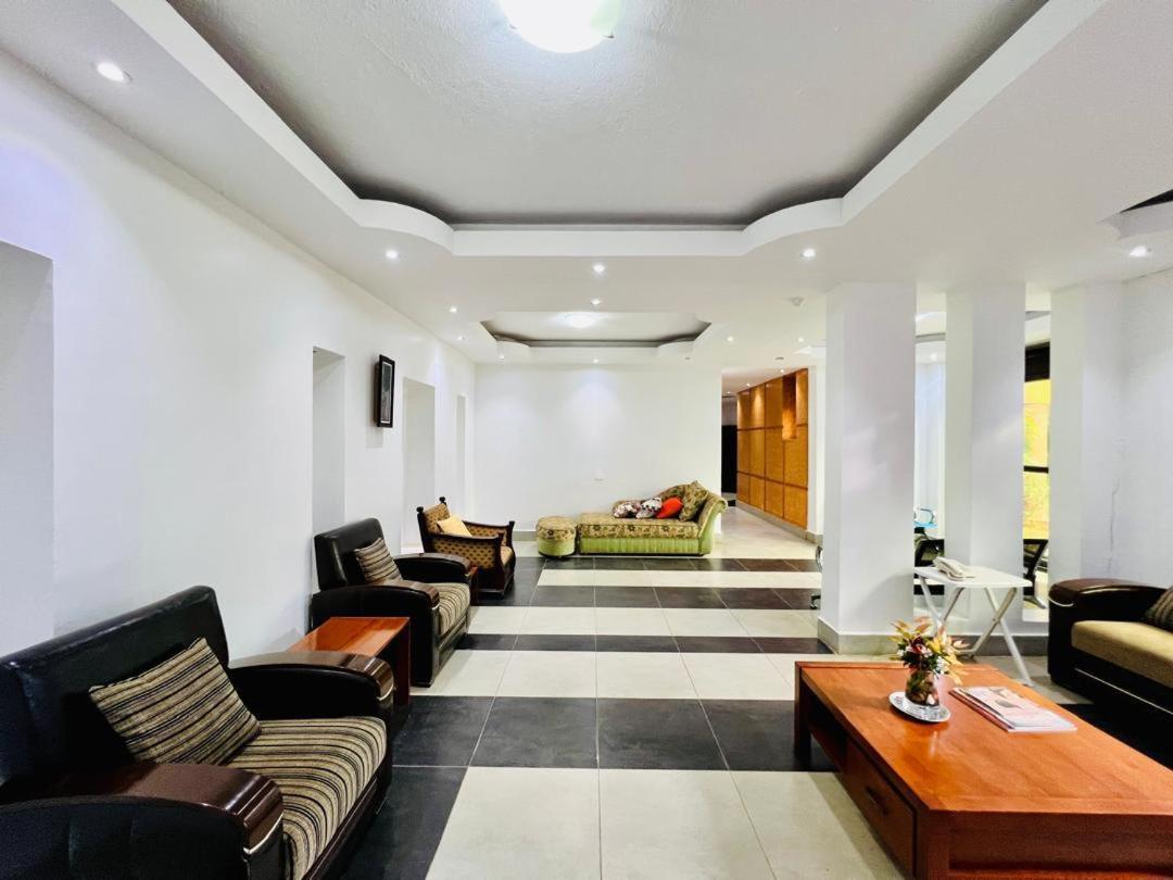 Victoria View Boutique Hotels Kigo เอนเทบเบ้ ภายนอก รูปภาพ