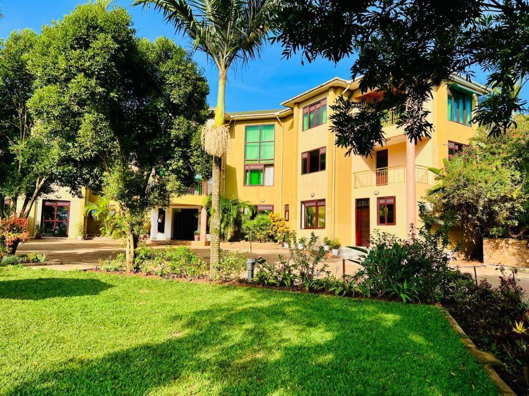 Victoria View Boutique Hotels Kigo เอนเทบเบ้ ภายนอก รูปภาพ
