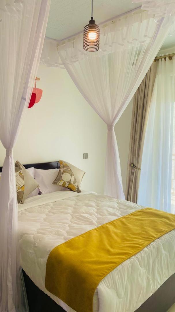 Victoria View Boutique Hotels Kigo เอนเทบเบ้ ภายนอก รูปภาพ
